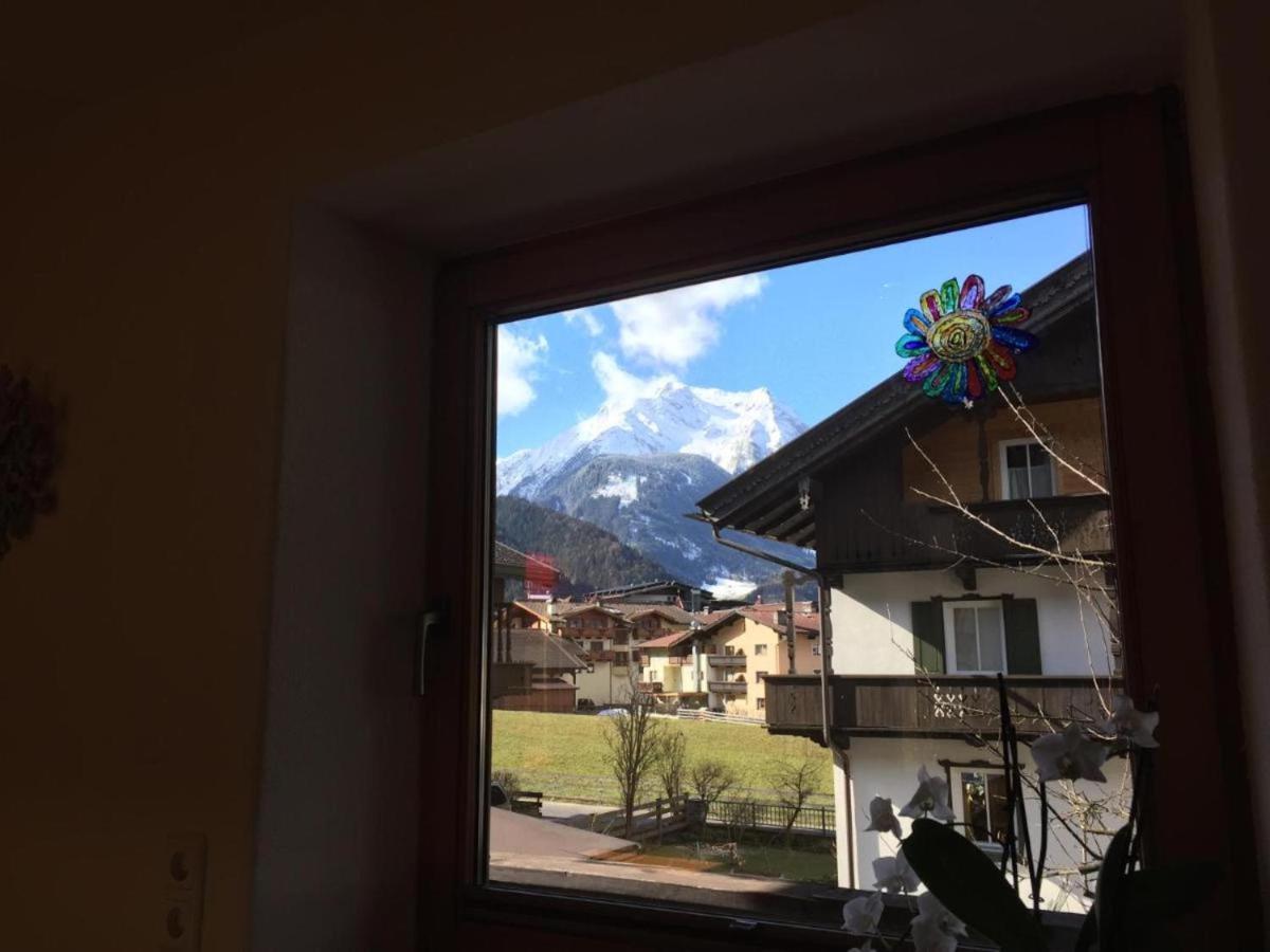 Ferienwohnung Galerie Kaiser Mayrhofen Exterior photo