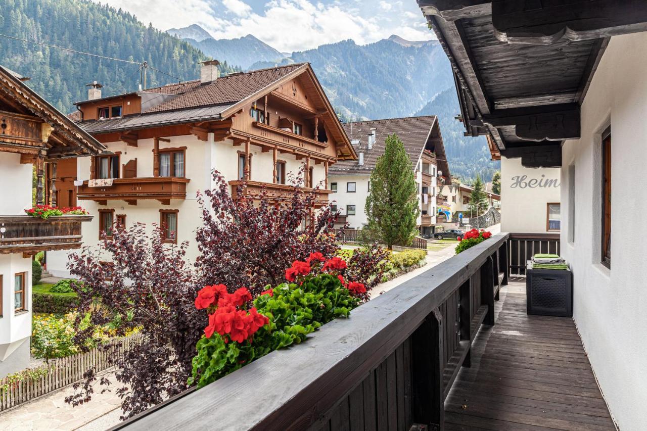 Ferienwohnung Galerie Kaiser Mayrhofen Exterior photo